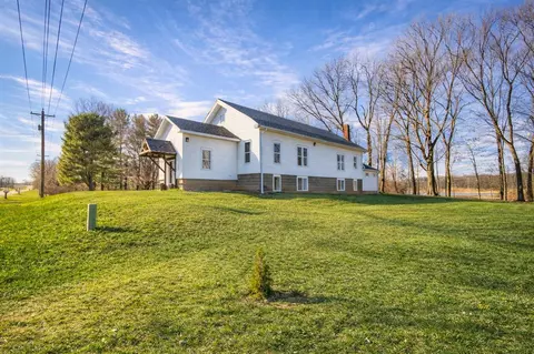 13060 Broadway, Three Rivers, MI 49093