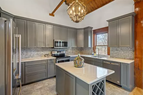 Kitchen - 13060 Broadway, Three Rivers, MI 49093 photo 2 of 4