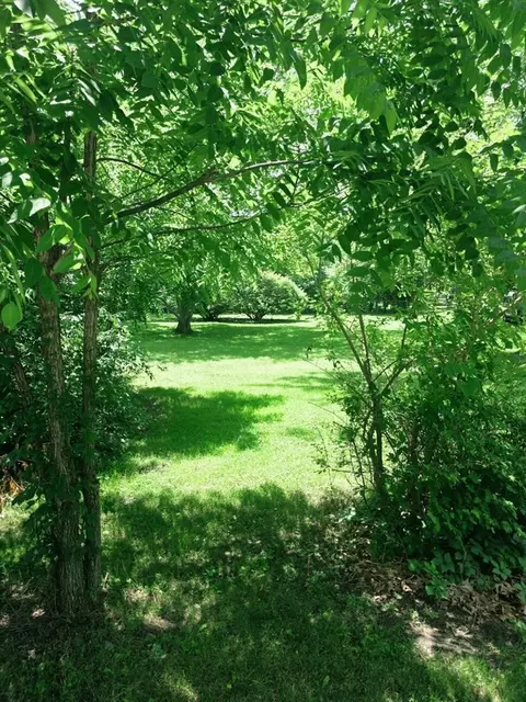 2754 W Glenlord, Stevensville, MI 49127