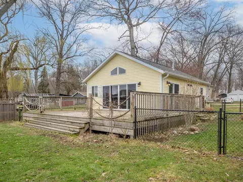 3053 E Baseline, Gobles, MI 49055