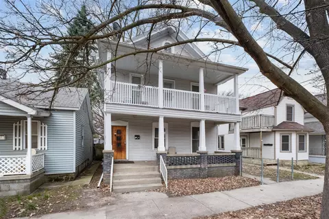 937 Davis, Grand Rapids, MI 49504