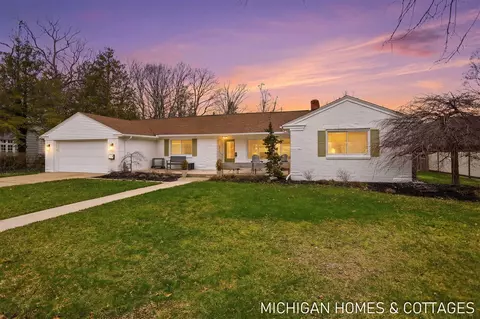 141 E 26th, Holland, MI 49423