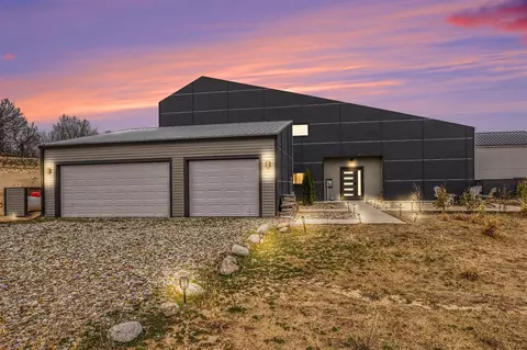 7426 Lake Solis, Stevensville, MI 49127