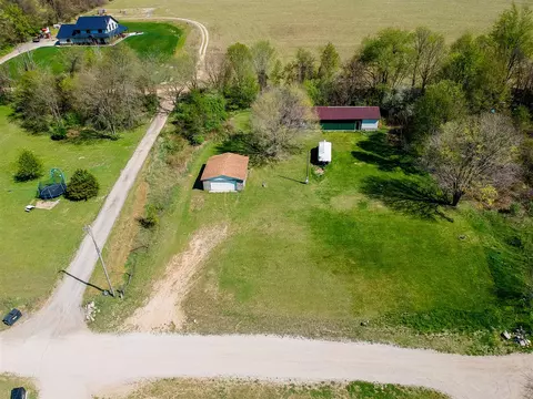 18678 Smith, Cassopolis, MI 49031 photo 13