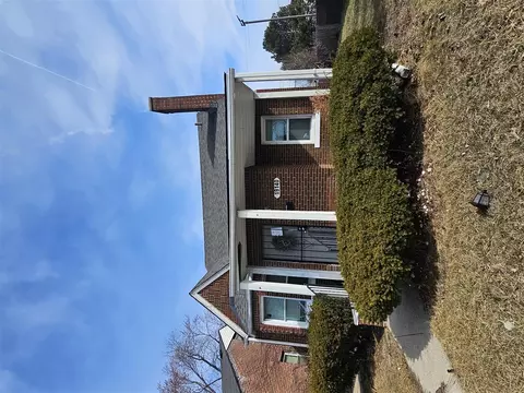 19140 Winthrop, Detroit, MI 48235