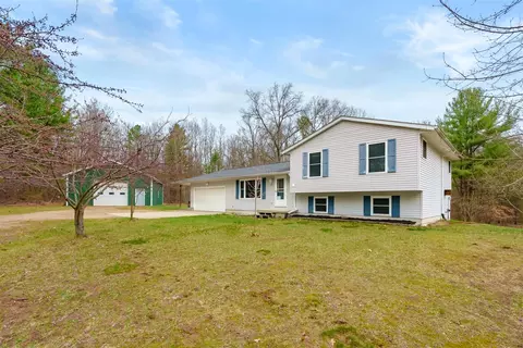 52960 County Road 380, Grand Junction, MI 49056