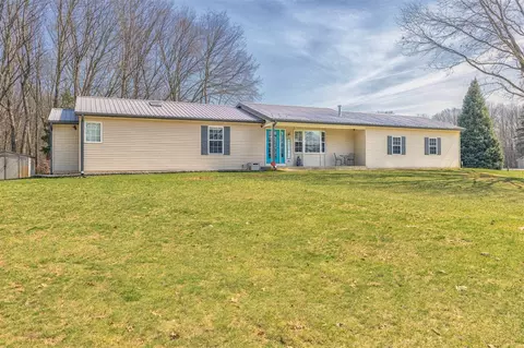 1255 106th, Plainwell, MI 49080