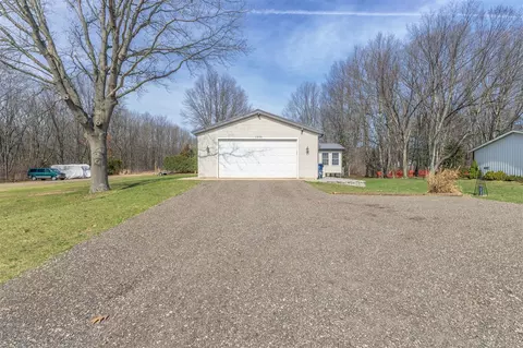 1255 106th, Plainwell, MI 49080 photo 3