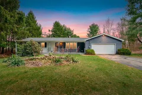5251 S 6th, Kalamazoo, MI 49009