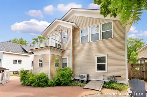 209 Clinton, Grand Haven, MI 49417