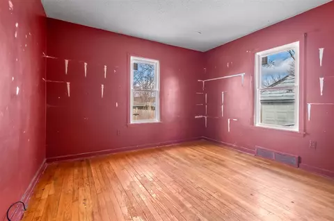 Bedroom - 138 Pierce, Jackson, MI 49203 photo 4 of 10