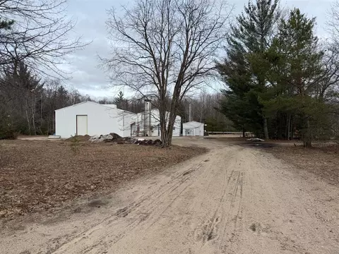 Pihl, Kaleva, MI 49645 photo 7