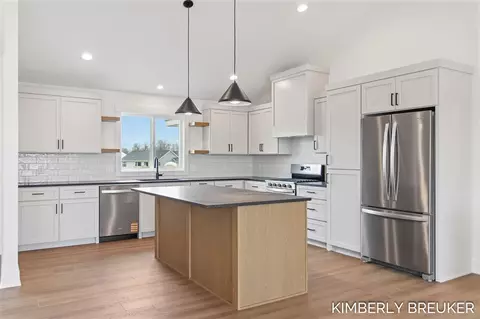 Kitchen - 11782 Everett, Allendale, MI 49401 photo 2 of 10