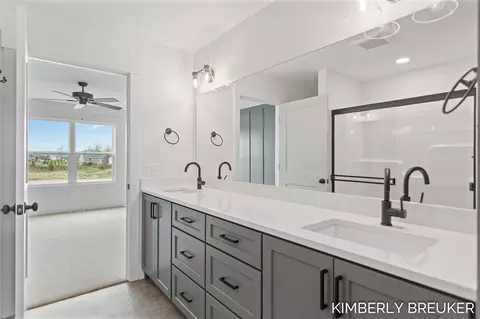 Bath - 11782 Everett, Allendale, MI 49401 photo 2 of 5