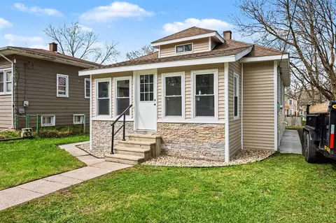 1215 Palmer, Kalamazoo, MI 49001