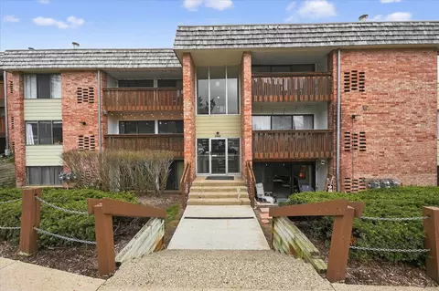 2140 Pauline #206, Ann Arbor, MI 48103