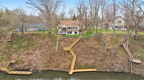 9895 Lakeview, Berrien Springs, MI 49103