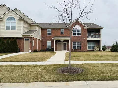 22113 Aberdeen, Macomb, MI 48042