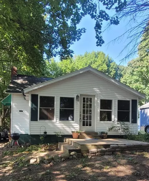 1193 Lakeview, Brooklyn, MI 49230