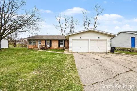 1735-1737 Sunny Crk, Kentwood, MI 49508