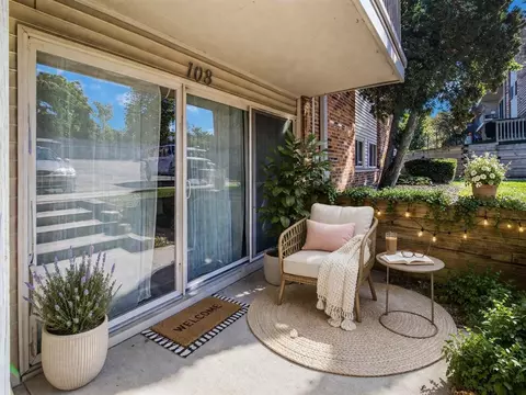 742 W Kilgore #108, Kalamazoo, MI 49008