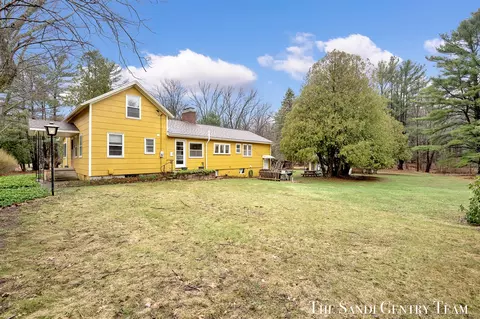 Exterior - 1111 2nd, Pentwater, MI 49449 photo 13 of 19