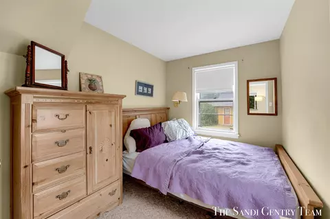 Bedroom - 1111 2nd, Pentwater, MI 49449 photo 4 of 5