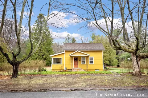 1111 2nd, Pentwater, MI 49449