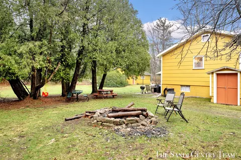 Exterior - 1111 2nd, Pentwater, MI 49449 photo 14 of 19