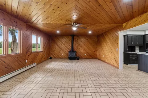 Living - 2580 Litle, Parma, MI 49269 photo 5 of 13