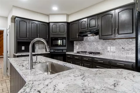 Kitchen - 2580 Litle, Parma, MI 49269 photo 8 of 13