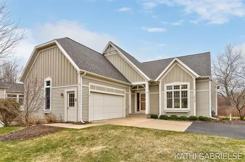 18147 Lost Crk, Spring Lake, MI 49456