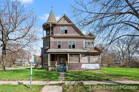 836 W North, Kalamazoo, MI 49007