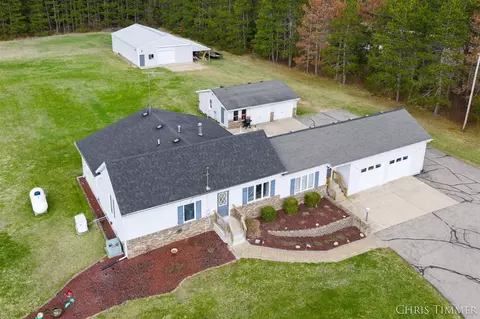 1787 18 Mile, Kent City, MI 49330