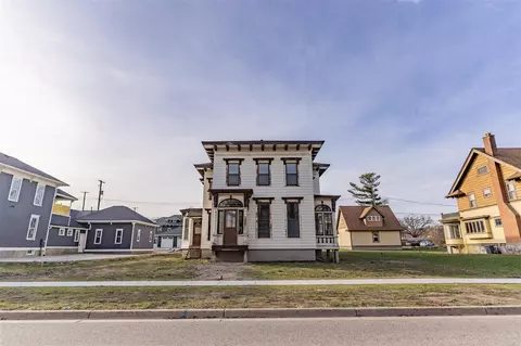 382 W Muskegon, Muskegon, MI 49440