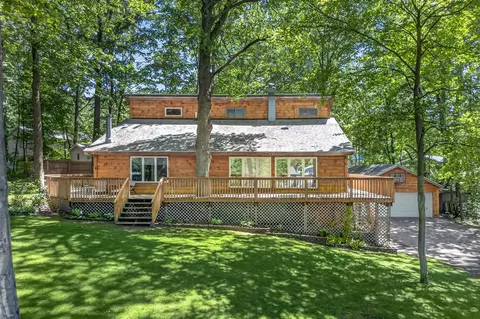 9531 W Silver Lk, Mears, MI 49436