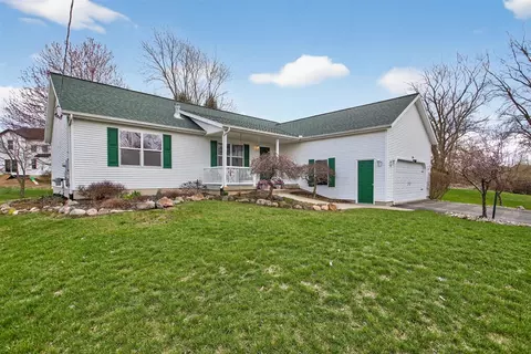 11085 Somerset, Cement City, MI 49233