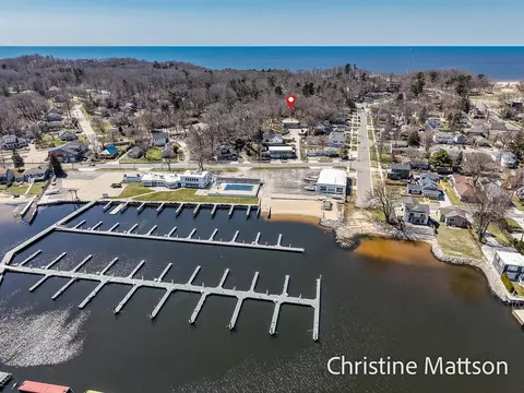 3229 Edgewater, Muskegon, MI 49441