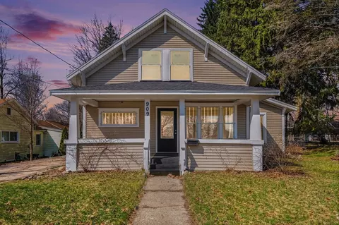 909 S Franklin, Greenville, MI 48838