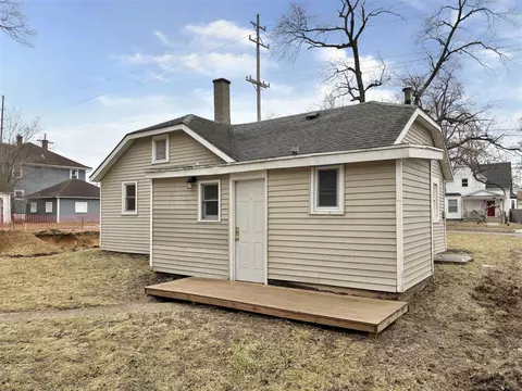 1644 College, Grand Rapids, MI 49507