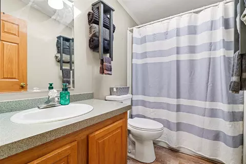 Bath - 574 Maple, Coldwater, MI 49036 photo 3 of 4