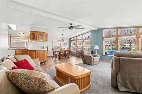 Living - 574 Maple, Coldwater, MI 49036 photo 2 of 2