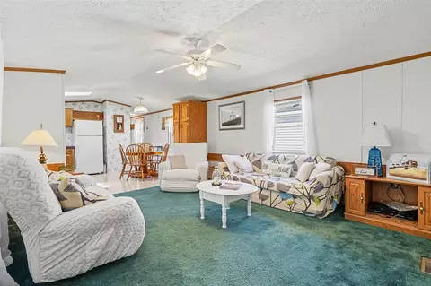 Living - 572 Maple, Coldwater, MI 49036 photo 2 of 3