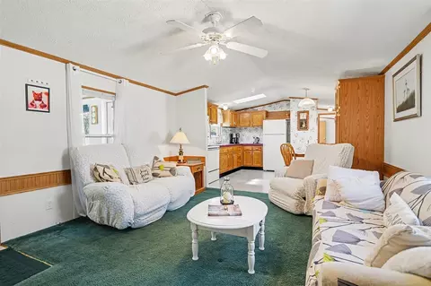Living - 572 Maple, Coldwater, MI 49036 photo 3 of 3