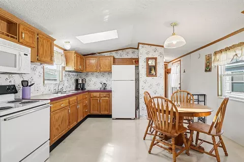Kitchen - 572 Maple, Coldwater, MI 49036 photo 1 of 1