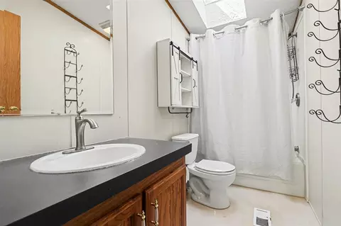Bath - 572 Maple, Coldwater, MI 49036 photo 2 of 2