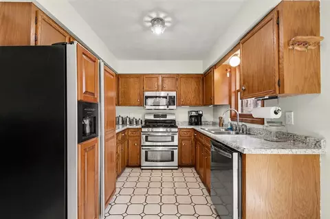 Kitchen - 974 E 98th, Grant, MI 49327 photo 1 of 1