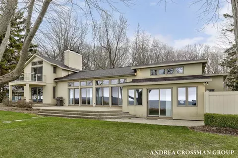 6129 Lakeshore, West Olive, MI 49460
