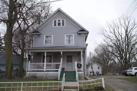 111 W Barnes, Lansing, MI 48910