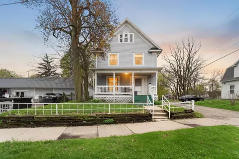 111 W Barnes, Lansing, MI 48910